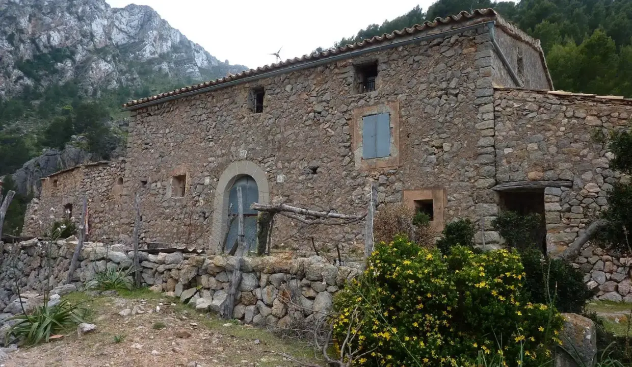 La-torre-des-Forat-i-la-torre-de-na-Seca-1-05-2011-085